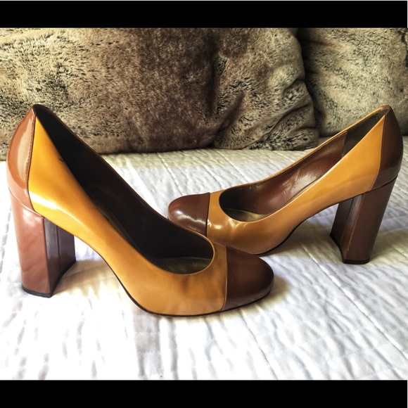 Vince Camuto block heels - Picture 2 of 8